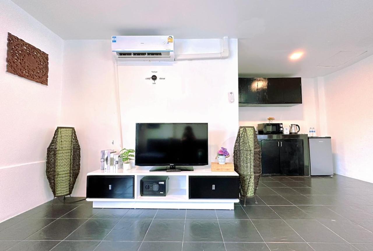 Hotel Baya Phuket Patong Esterno foto