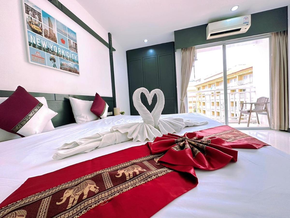 Hotel Baya Phuket Patong Esterno foto