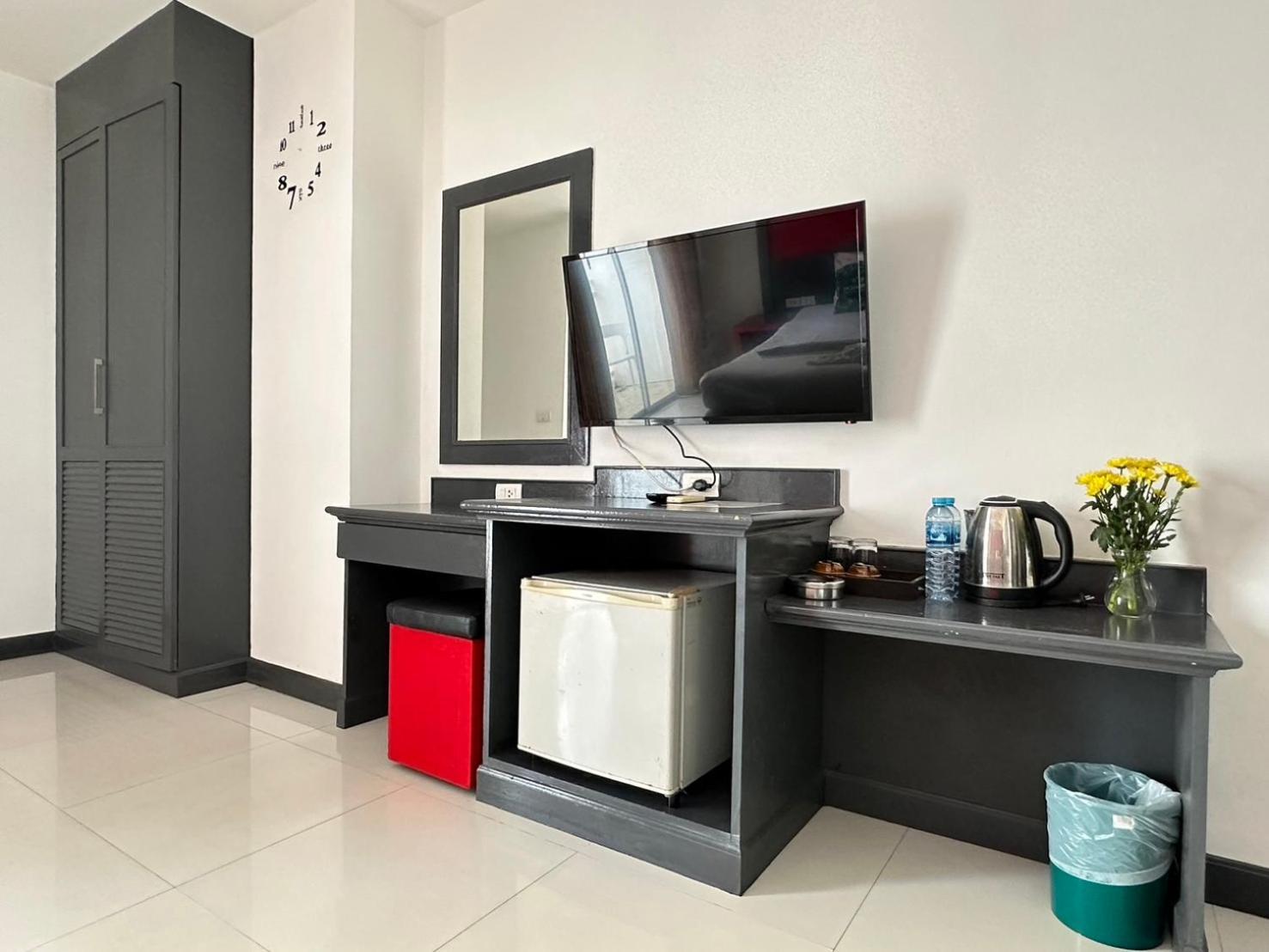 Hotel Baya Phuket Patong Esterno foto