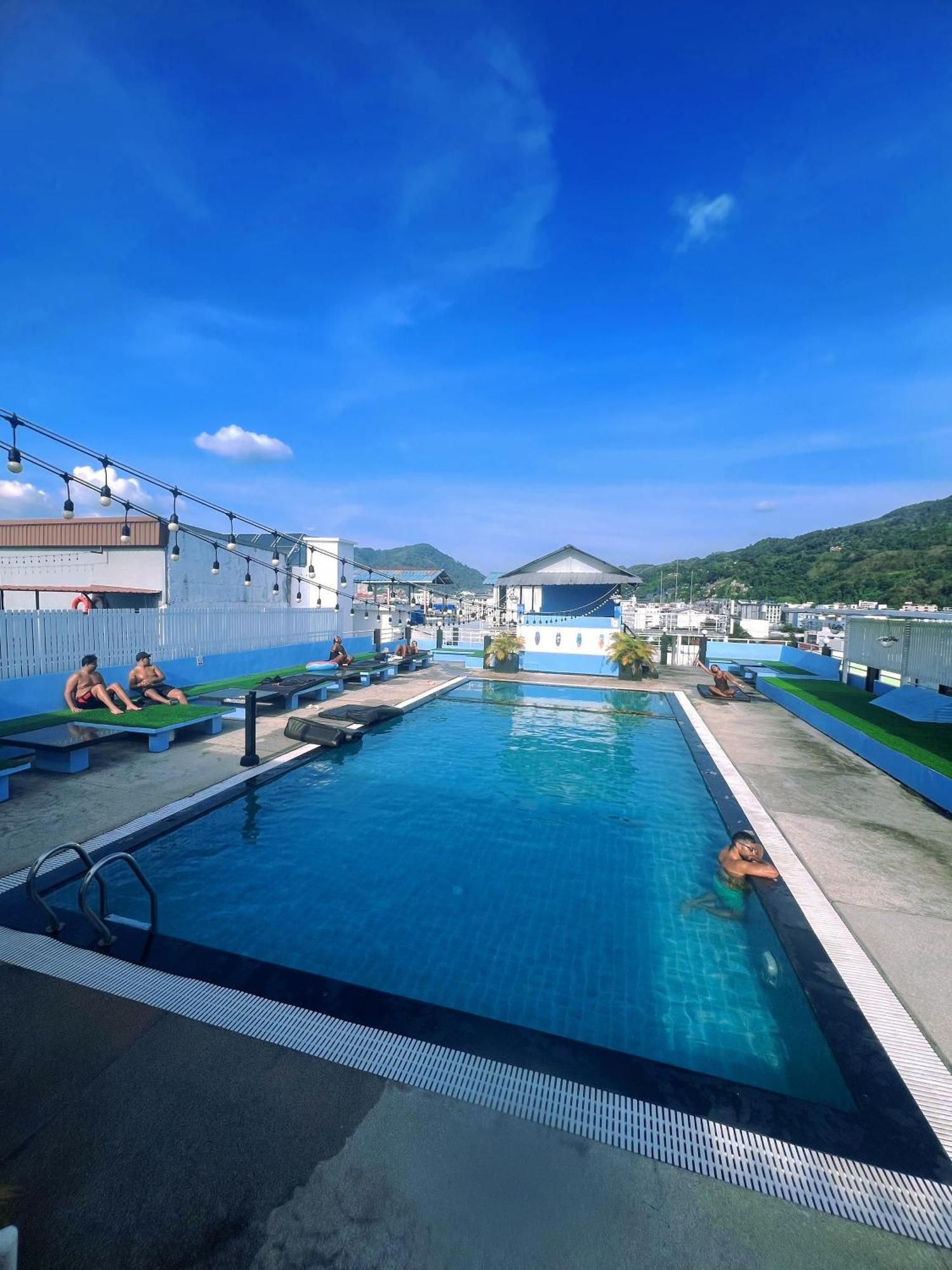 Hotel Baya Phuket Patong Esterno foto
